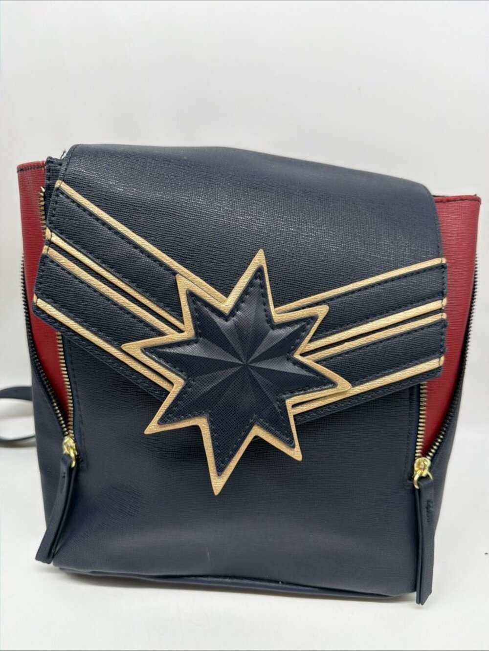 Captain Marvel Action Back Pack Purse Bioworld Navy Blue Red Adjustable